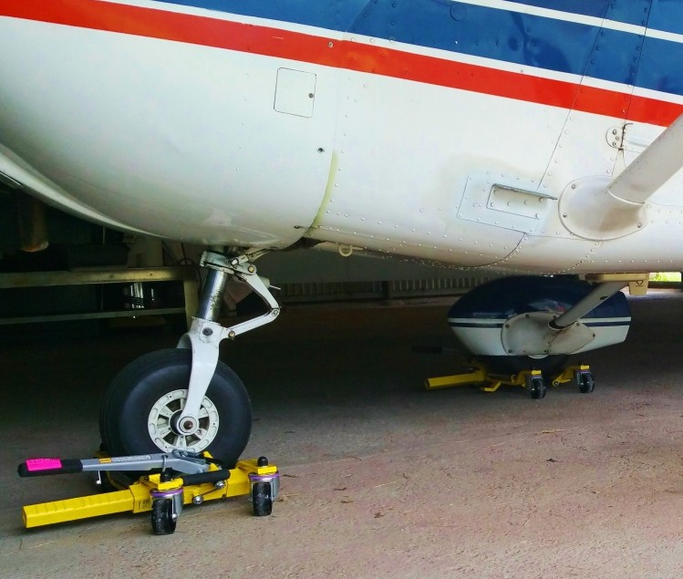 CHARIOT DE MANUTENTION