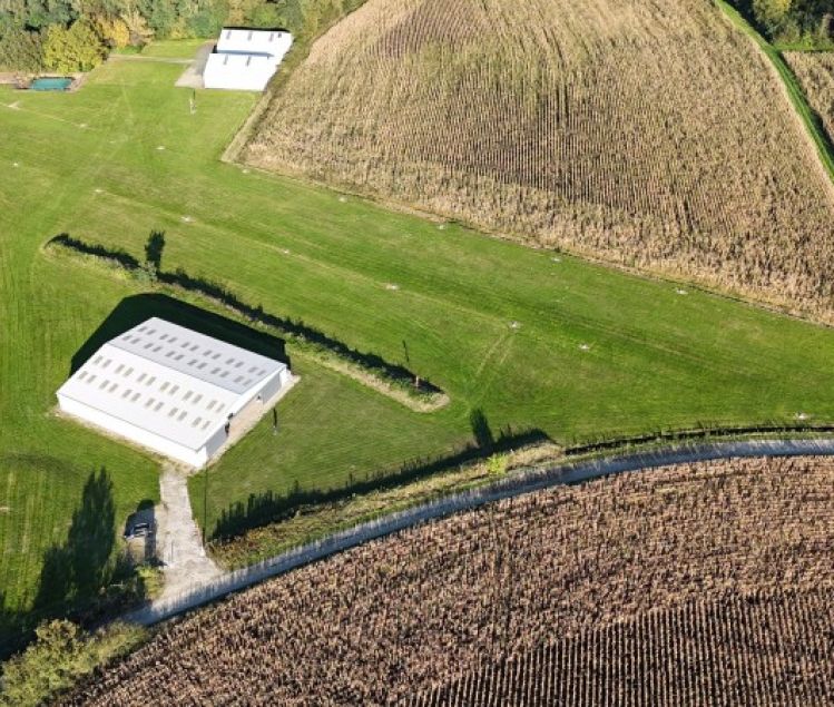 EMPLACEMENT POUR ULM (01)