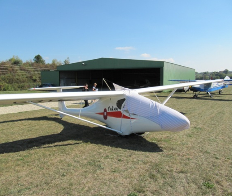   MOTOPLANEUR TUKAN D10