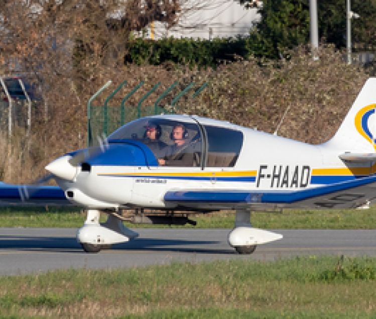 ROBIN DR400 120CV 2004 G5