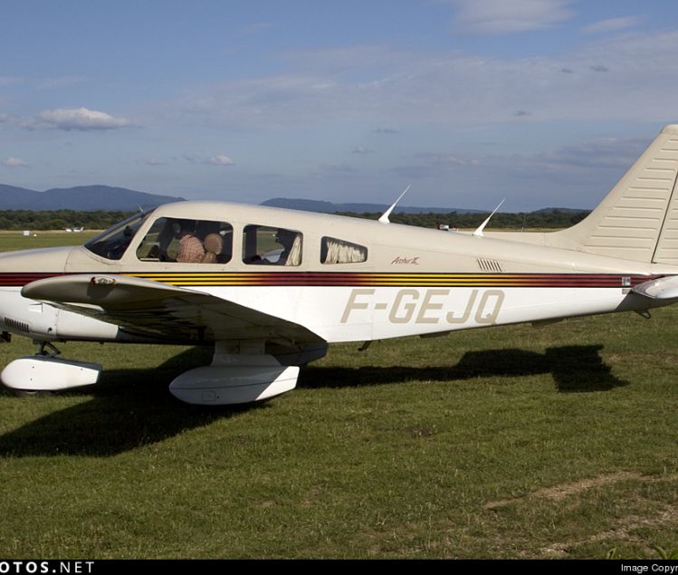 PIPER PA 28 ARCHER II