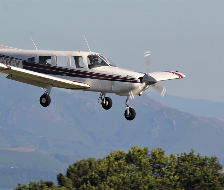 PIPER PA-32-260 CHEROKEE 