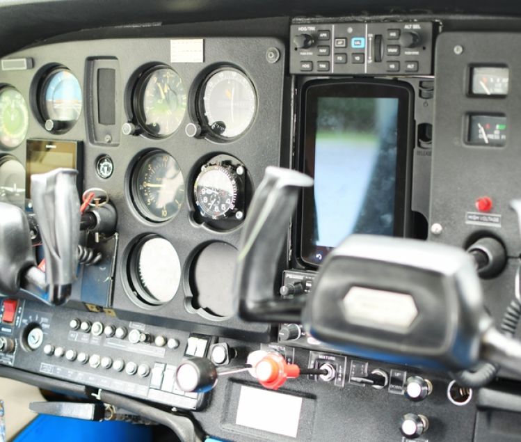 CESSNA F-172M