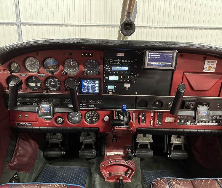 PA32-260 CHEROKEE 6
