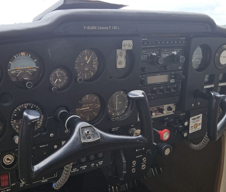 REIMS CESSNA F 150 L