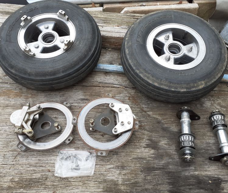 2 ROUES + MAITRE-CYLINDRE