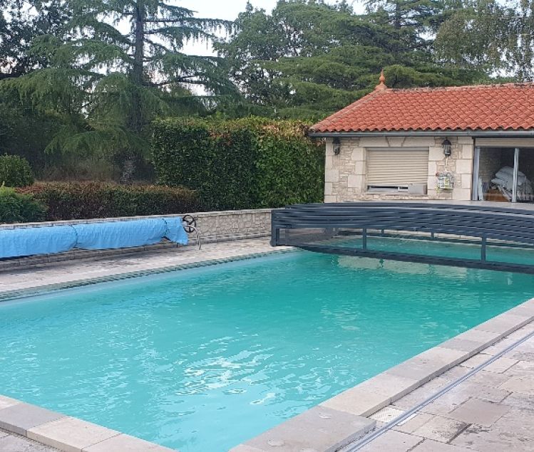 MAISON 265M2 + PISTE  ULM