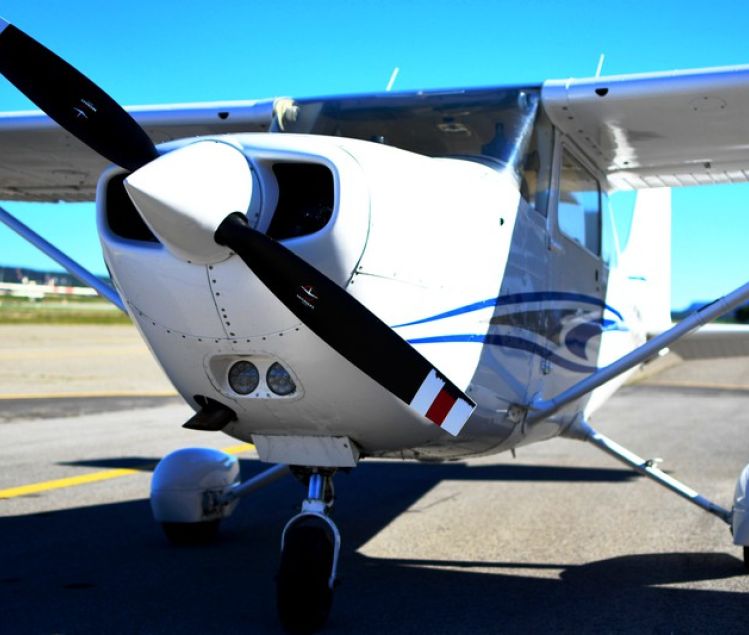 CESSNA FR172J ROCKET