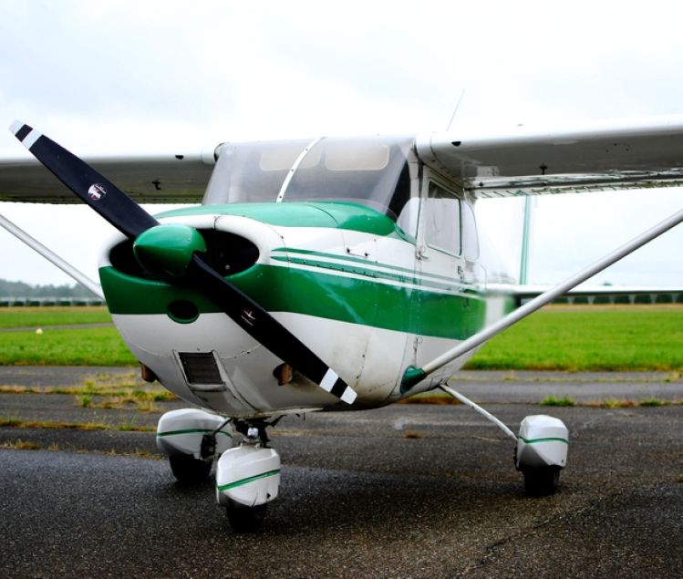 CESSNA F-172B