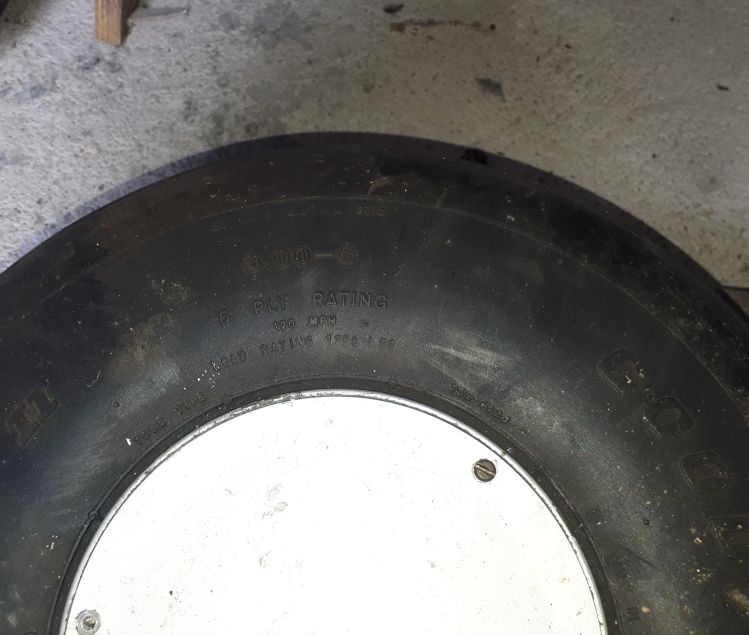 ROULETTE DE NEZ ET TRAIN 