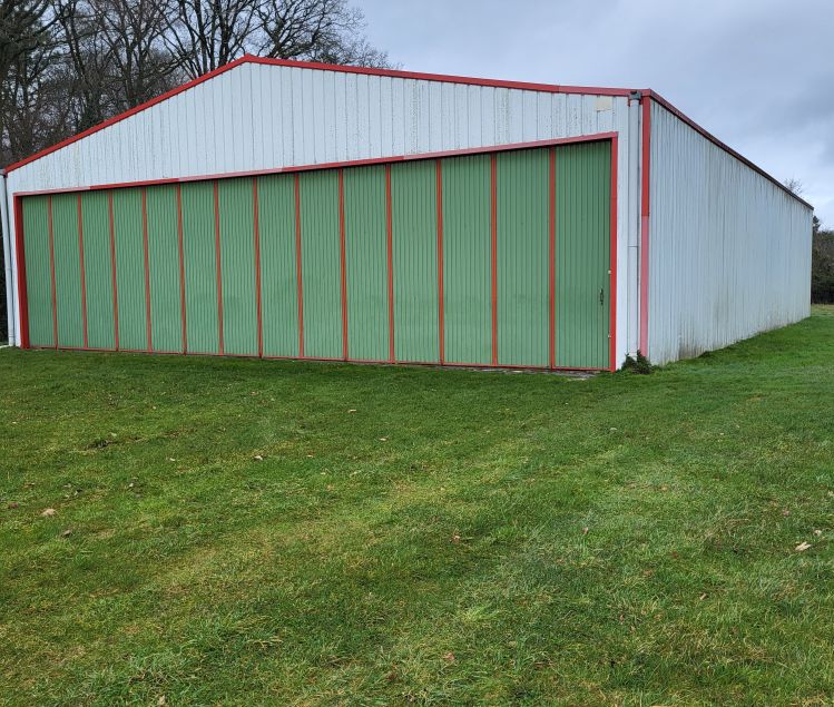 HANGAR AERO - 400 M2 