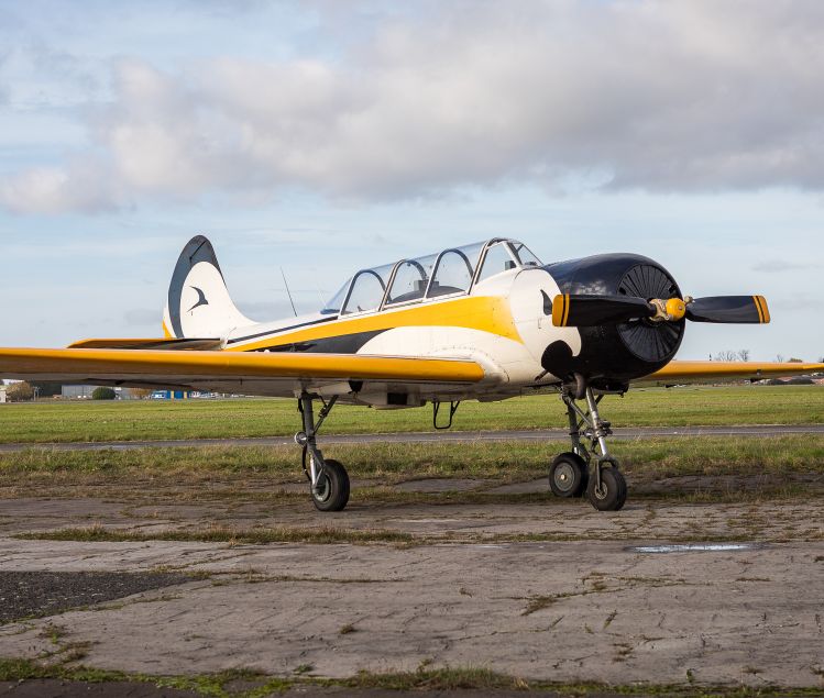 YAKOVLEV YAK-52