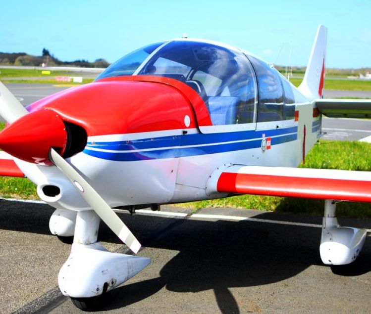 ROBIN DR400 140B