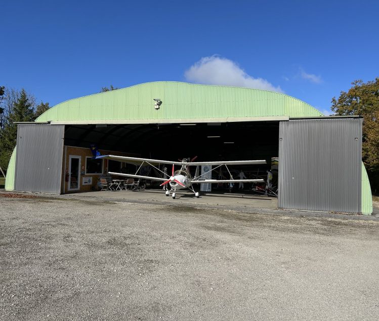 HANGAR AERONAUTIQUE 