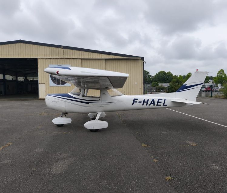 CESSNA 152 REIMS