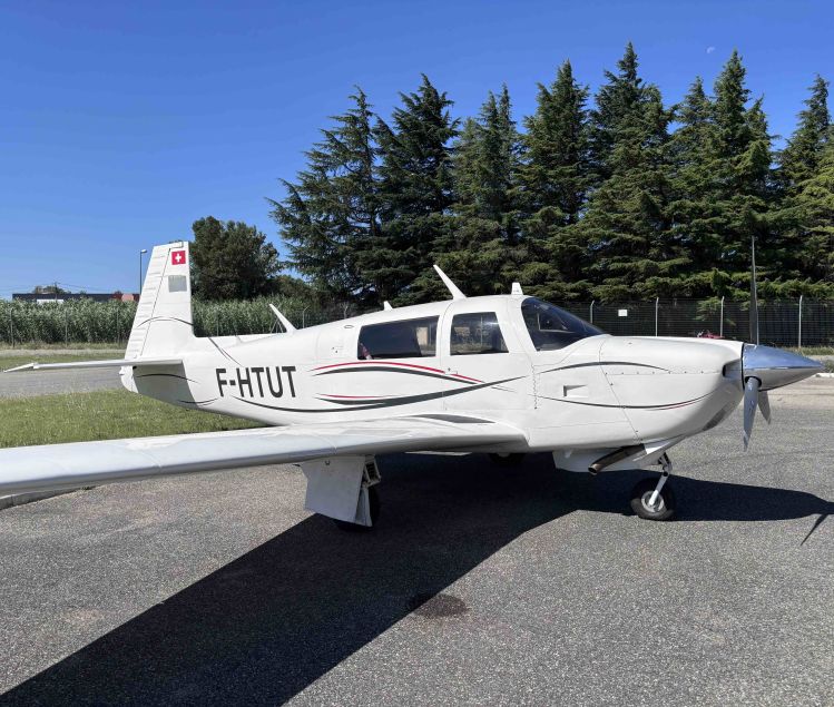 1988 MOONEY M 20J