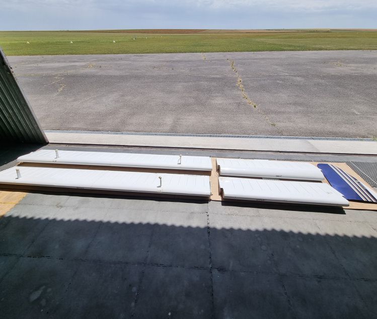 LOT DE PIECES SOCATA TB20