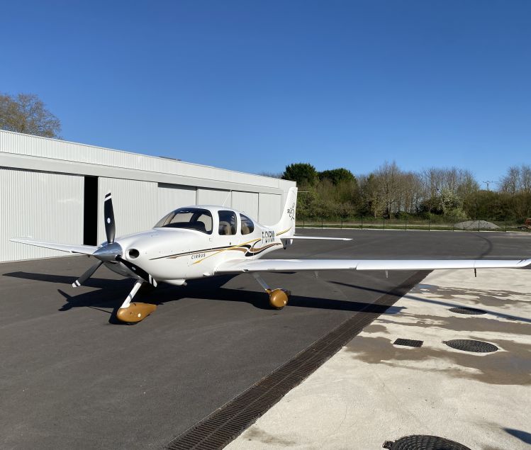 AVION CIRRUS SR22 