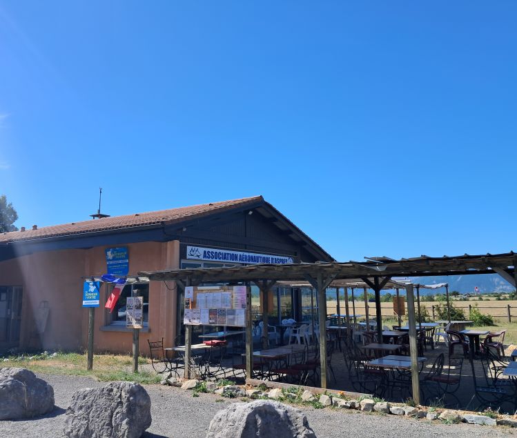 RESTAURANT ASPRES/BUECH